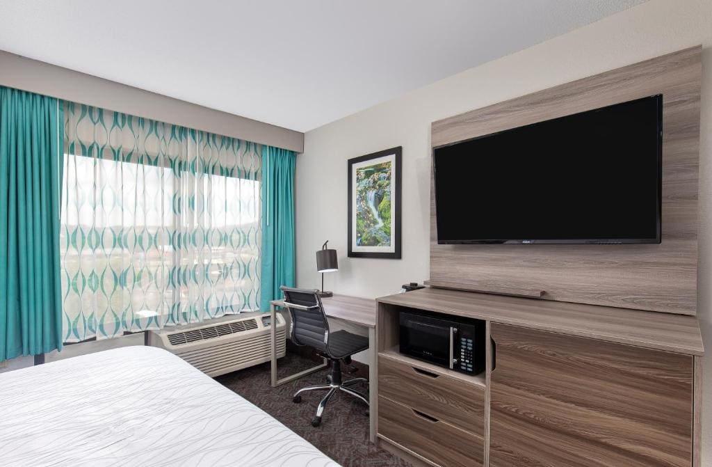 King Room - Non-Smoking room - Image 2