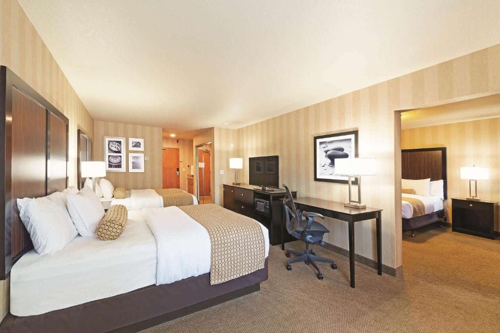 King Room - Mobility Access/Non-Smoking room - Image 1