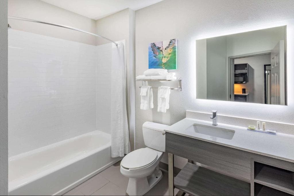 King Room - Non-Smoking room - Image 2
