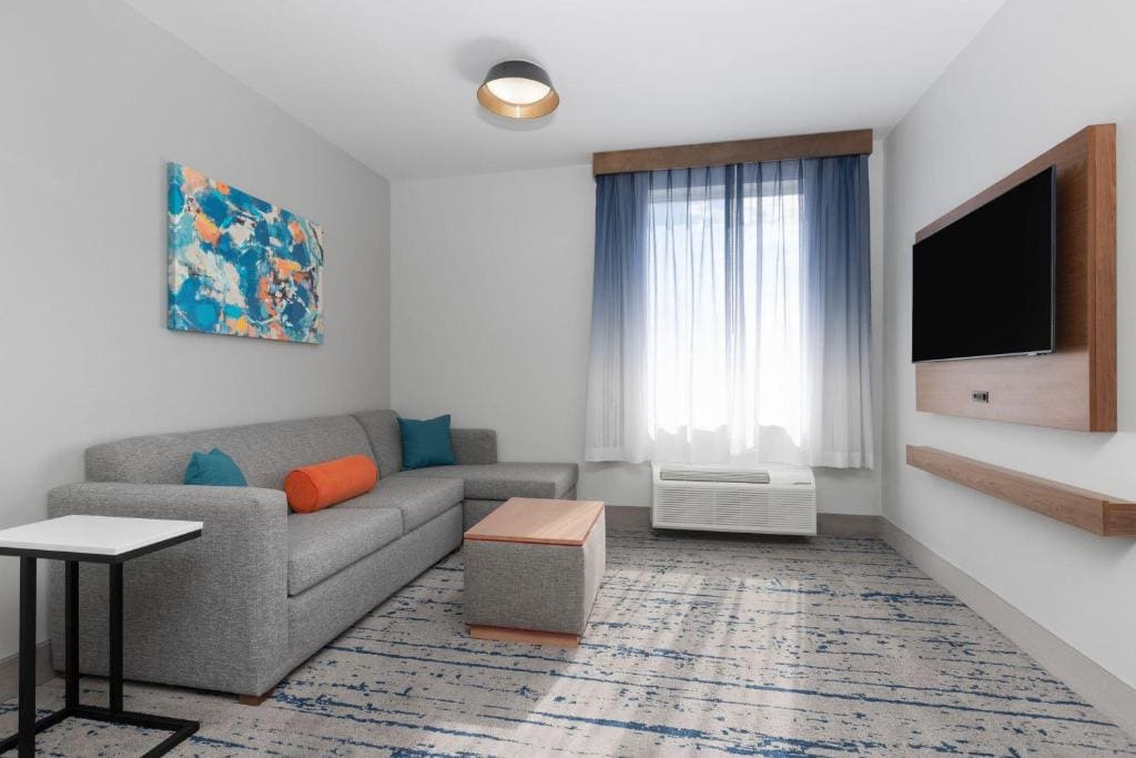 King Room with Sofa Bed - Non-Smoking room - Image 2