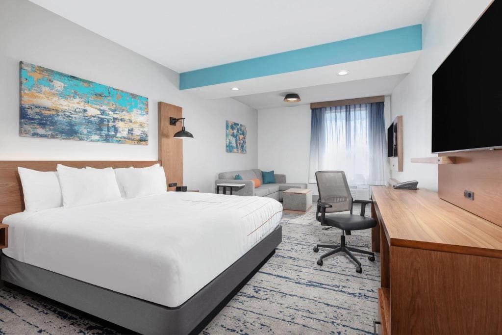 King Room with Sofa Bed - Non-Smoking room - Image 1