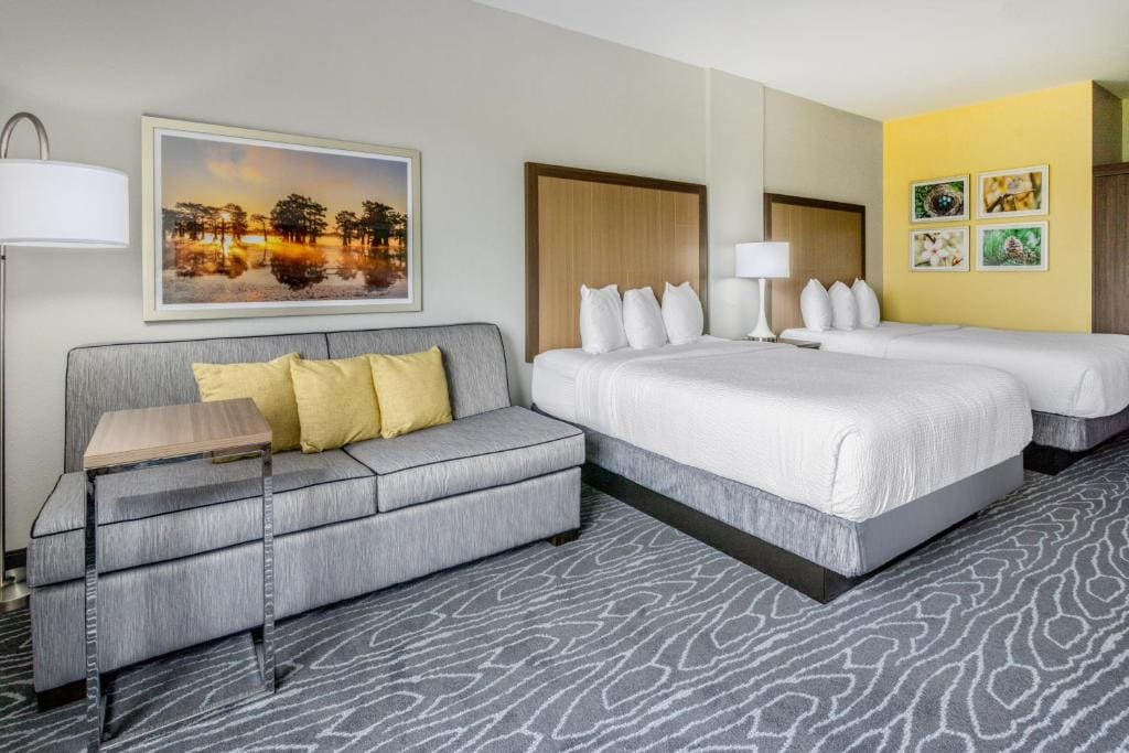 Studio Suite with Two Queen Beds - Non-Smoking room - Image 2