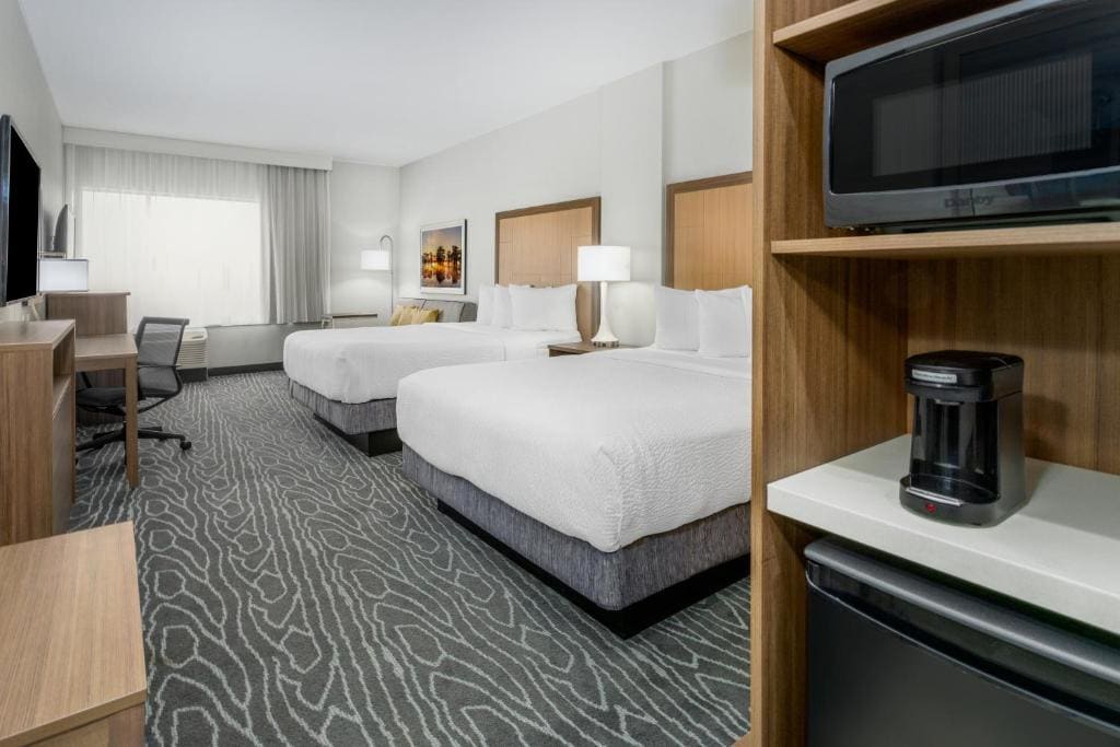 Studio Suite with Two Queen Beds - Non-Smoking room - Image 1