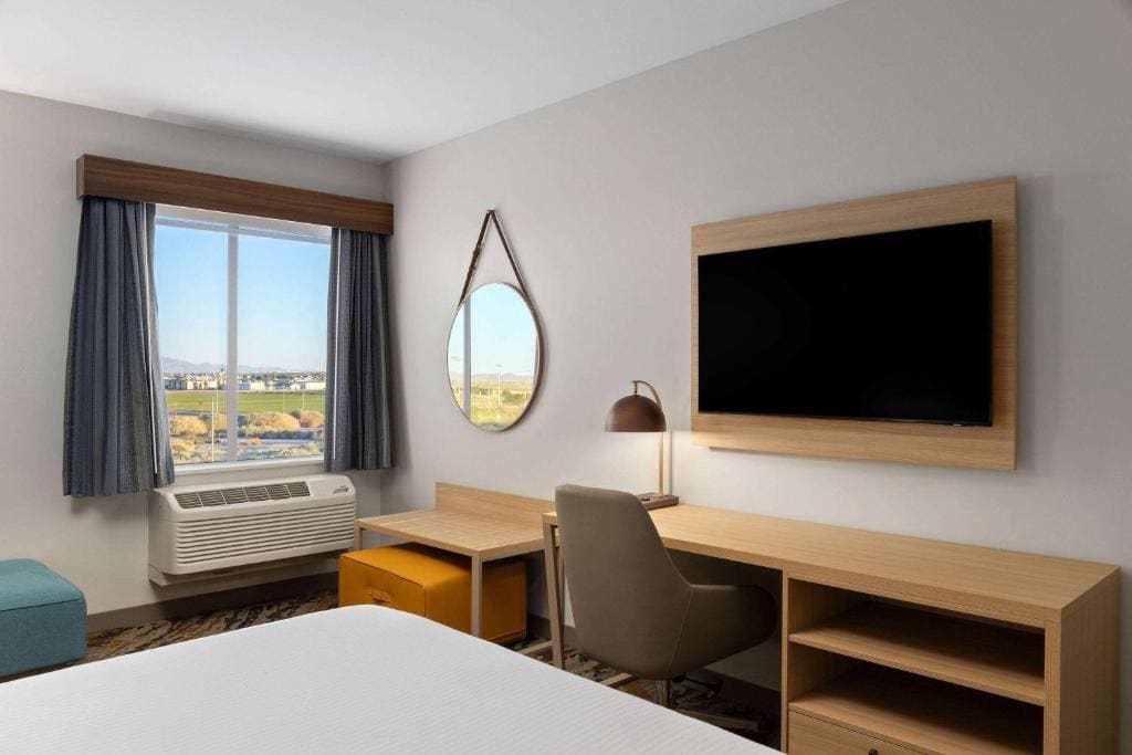 Standard King Room room - Image 3