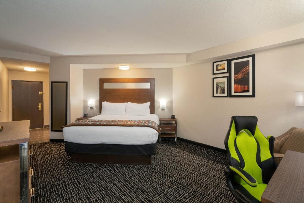 King Room - Non-Smoking room - Image 1