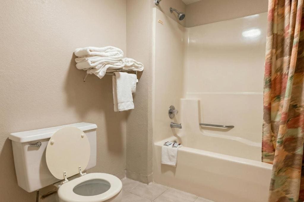 2 Full Beds Non-Smoking room - Image 3