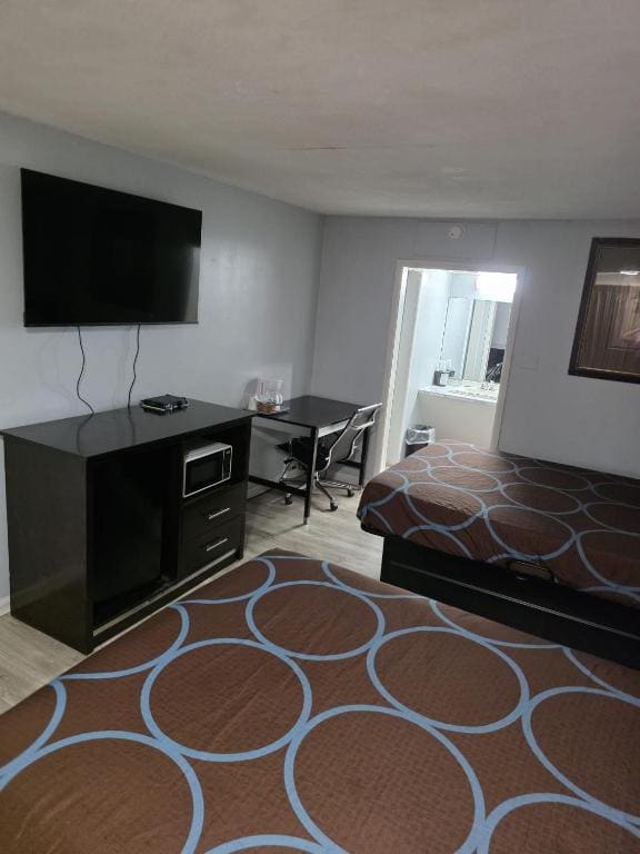 Deluxe Double or Twin Room room - Image 2