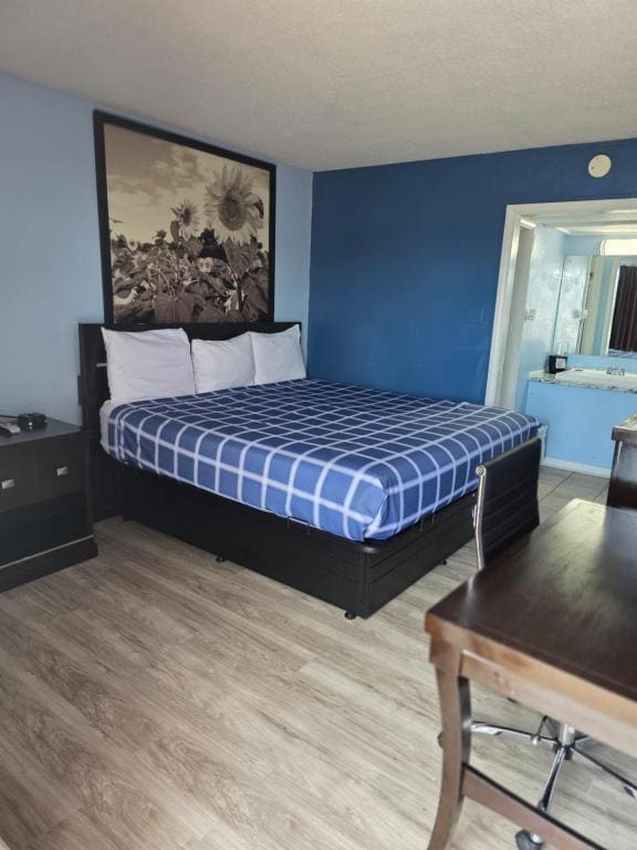 Deluxe King Room room - Image 1