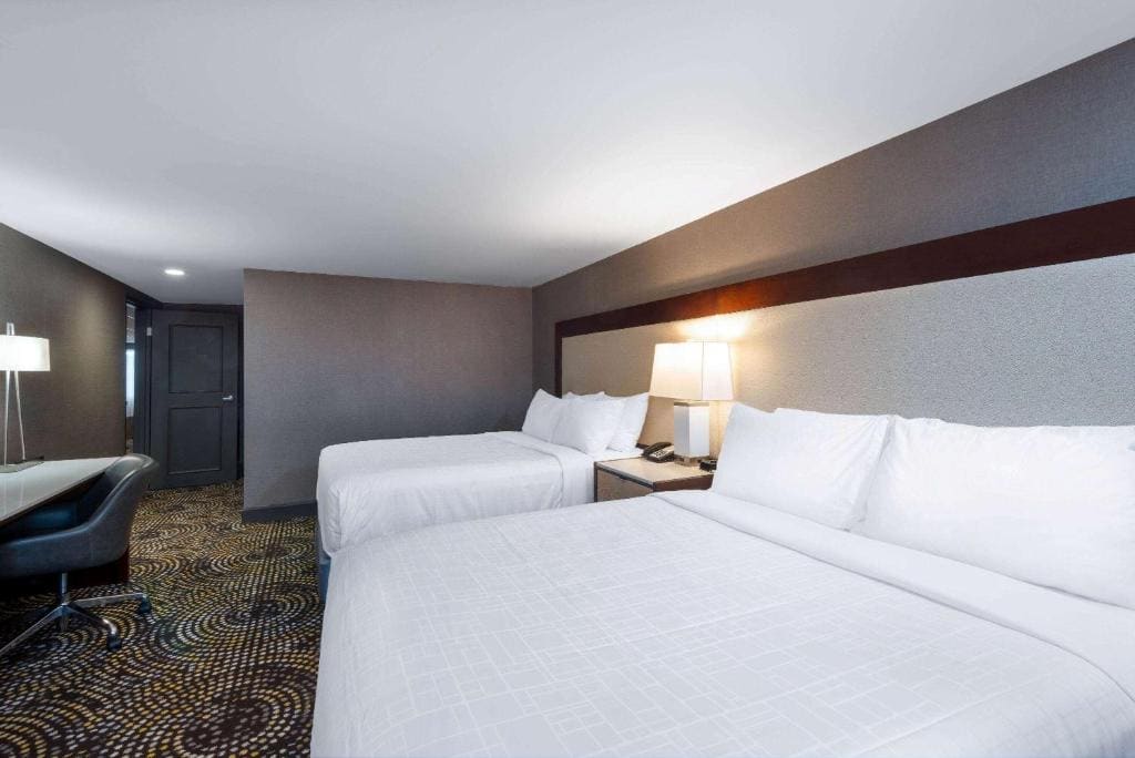 King Room - Mobility Access/Non-Smoking room - Image 3