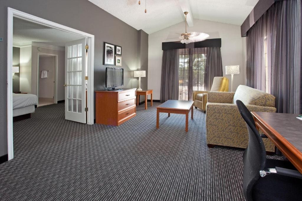 Apartment with Two King Beds - Non-Smoking room - Image 1