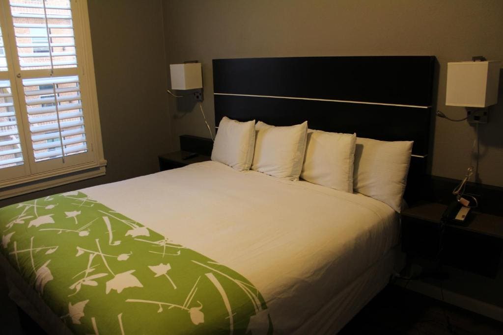 Standard King Room room - Image 1