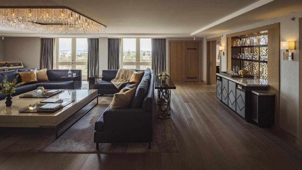 L'Ermitage Suite room - Image 3