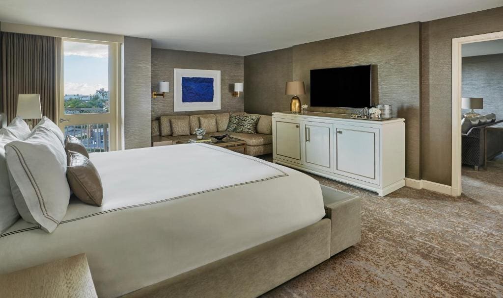 Heritage Suite room - Image 1