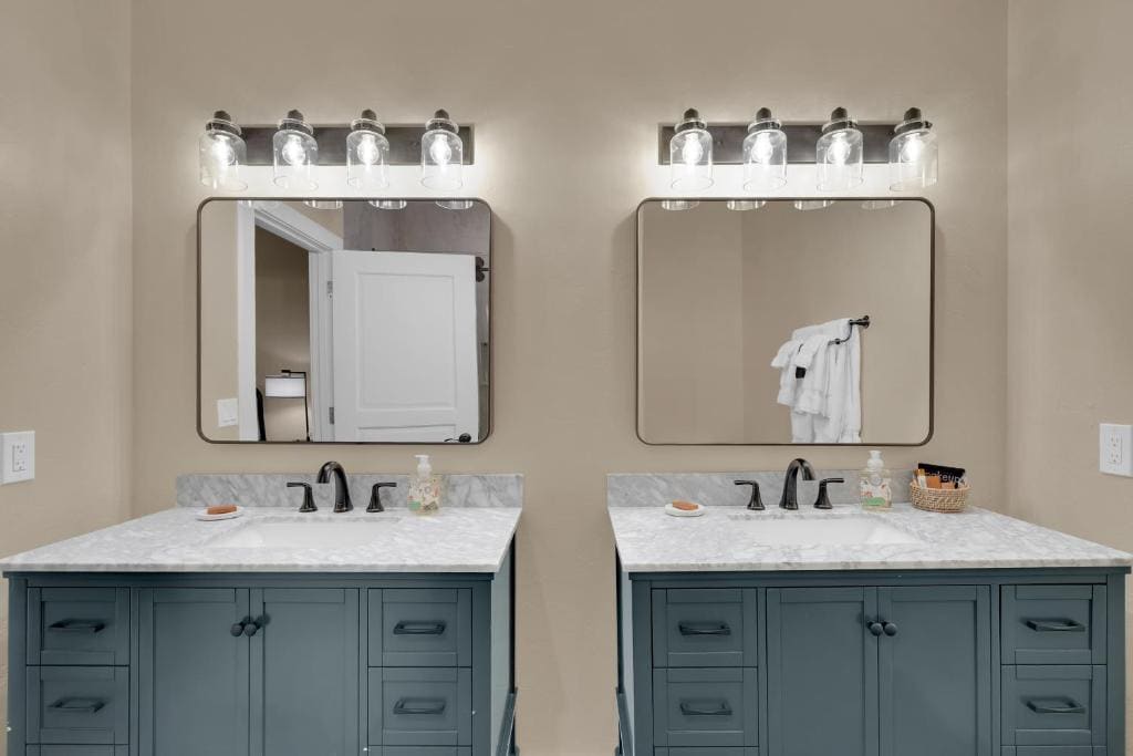 King Suite room - Image 2