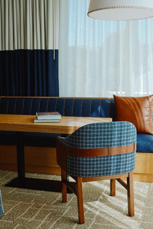 King Suite room - Image 2