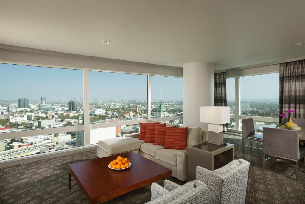 Highland Suite room - Image 1