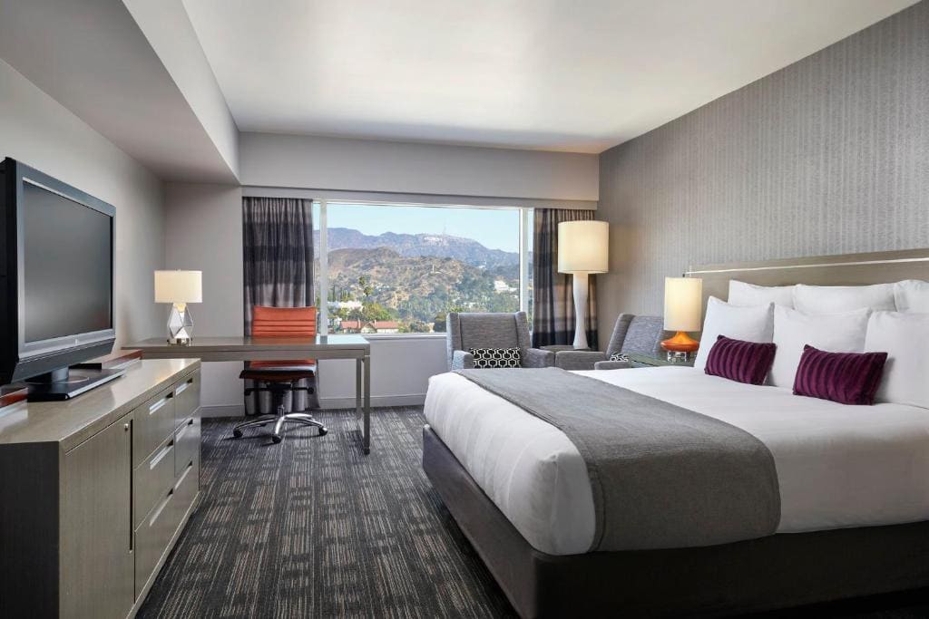 Hollywood Sign King room - Image 1