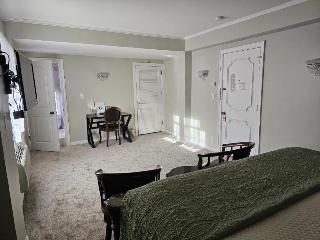 Deluxe King Room room - Image 1