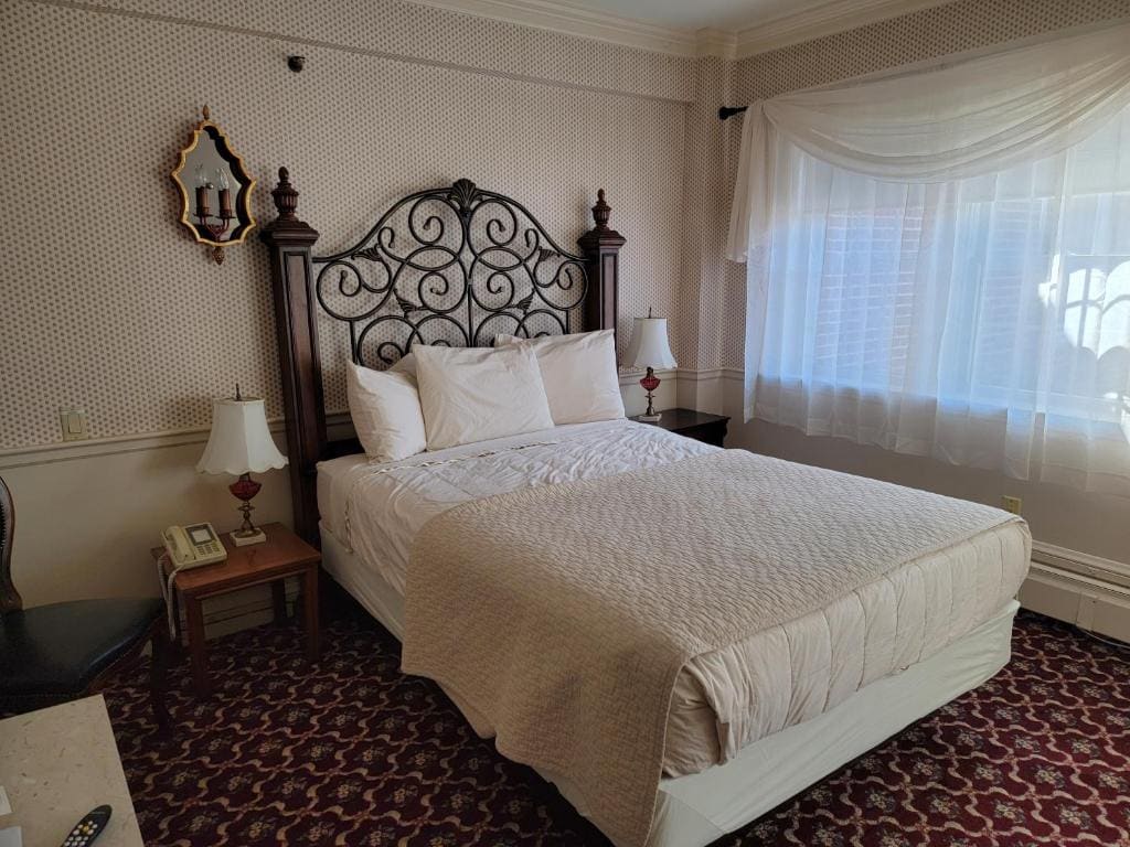 Deluxe Double Room room - Image 2