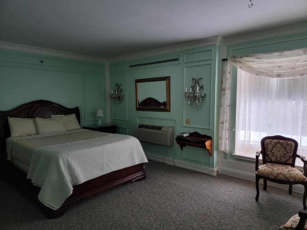 Deluxe Triple Room room - Image 3