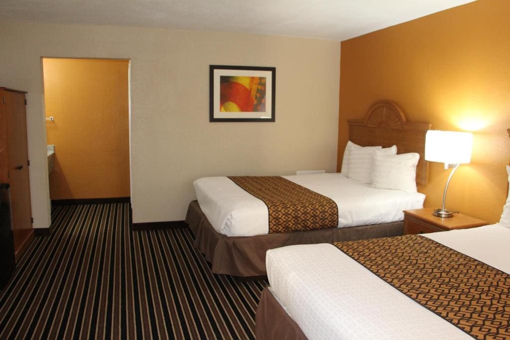 King Room - Non-Smoking room - Image 3