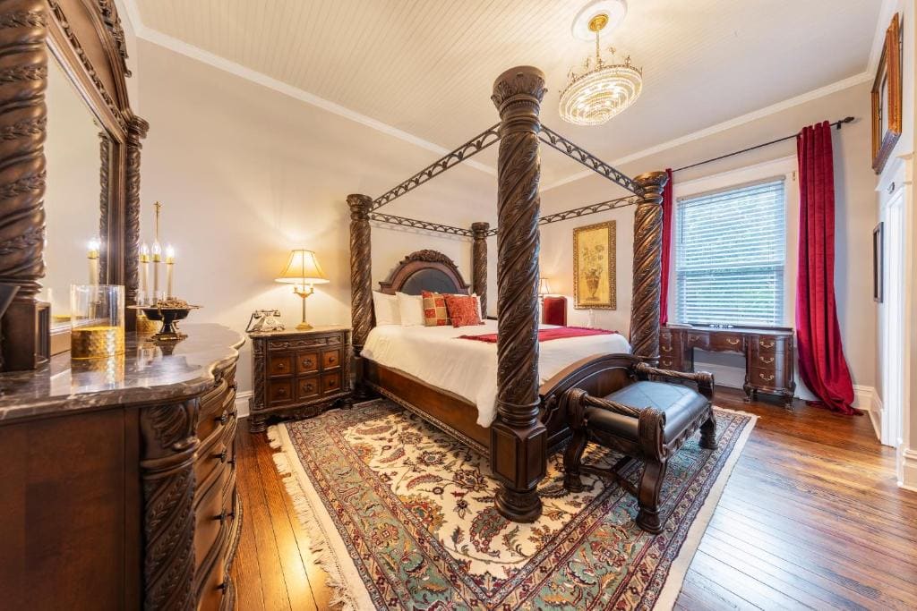 Deluxe King Room room - Image 2