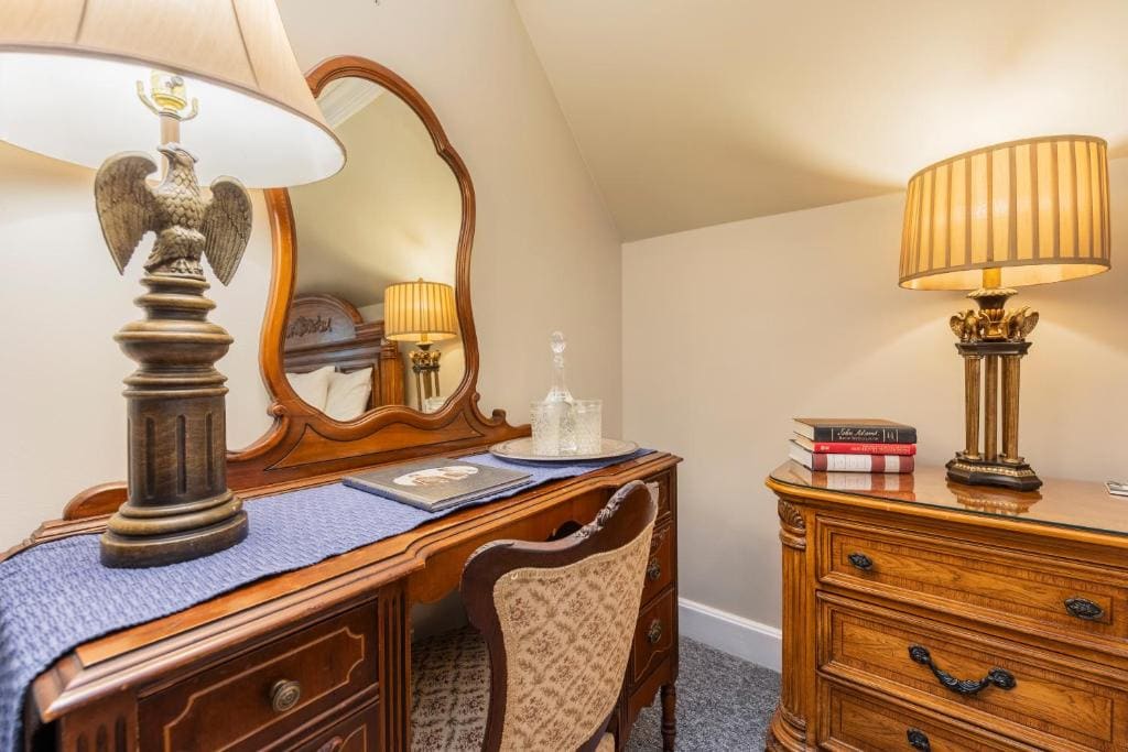 King Room room - Image 1