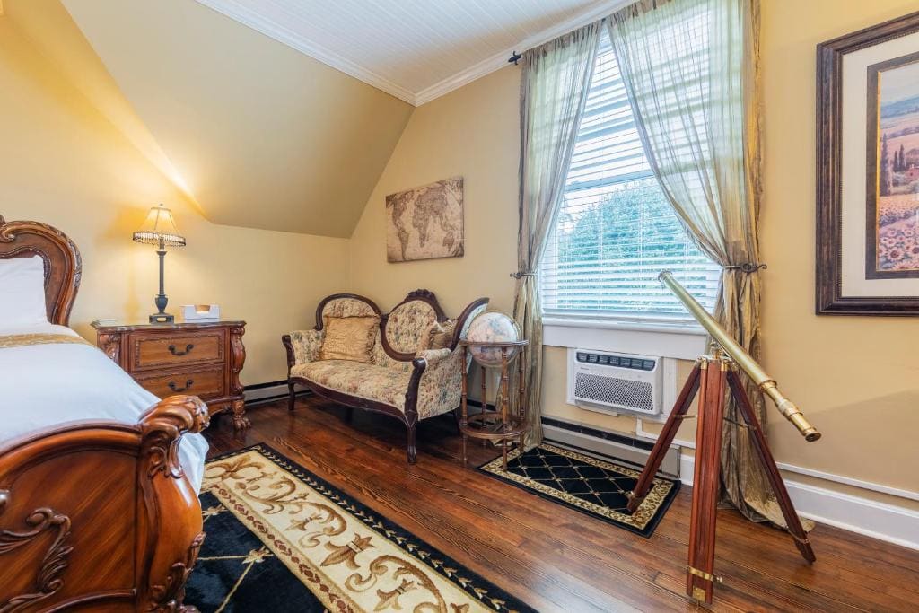 Standard King Room room - Image 1