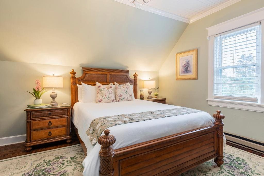Superior Queen Room room - Image 2