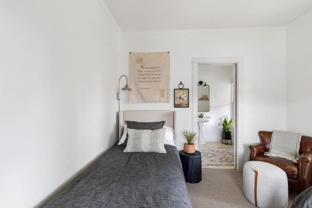 Standard Double Room room - Image 3