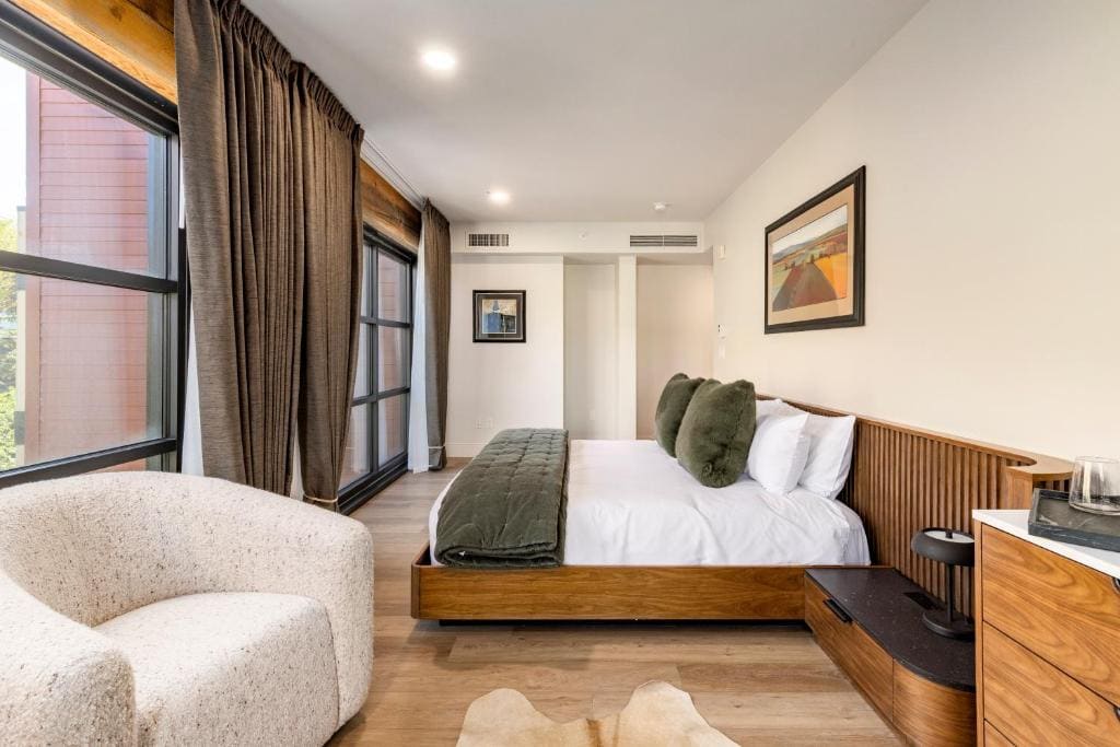 Two-Bedroom Suite room - Image 3