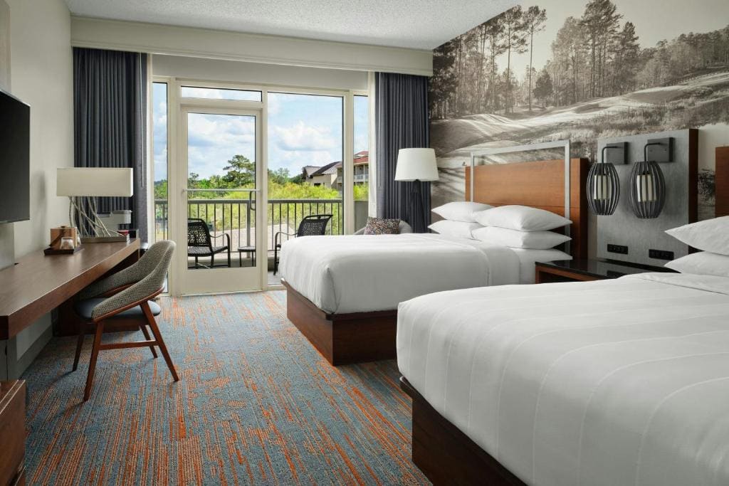 Queen Room with Two Queen Beds and Roll-In Shower - Mobility Accessible room - Image 2