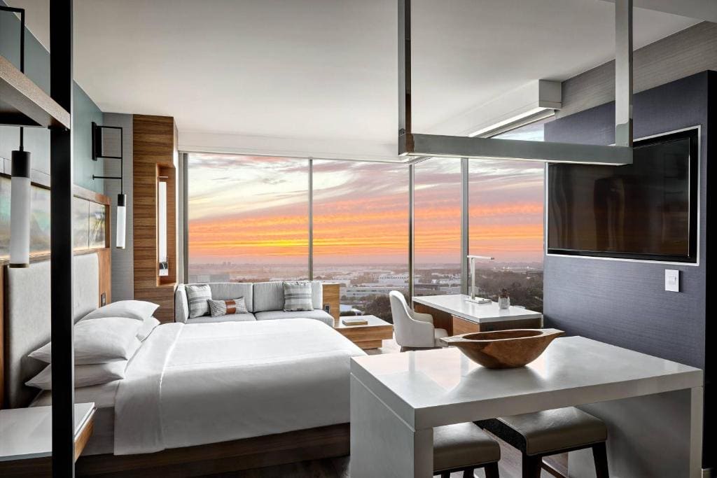 King Suite with Kitchen room - Image 1