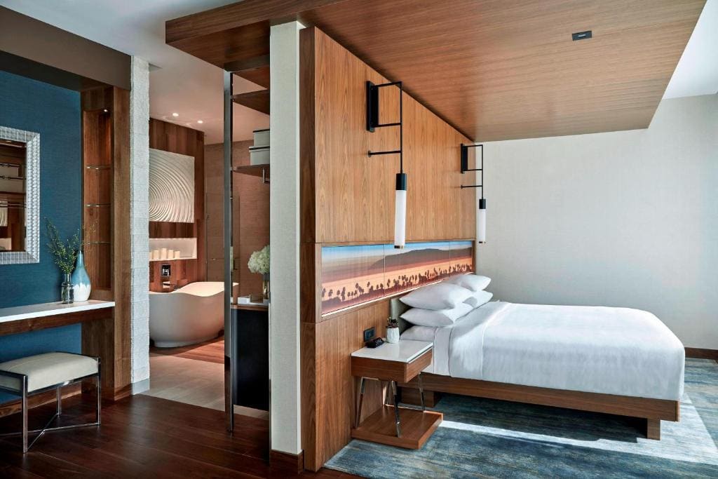 Presidential Suite, 1 Bedroom Suite, 1 King room - Image 2