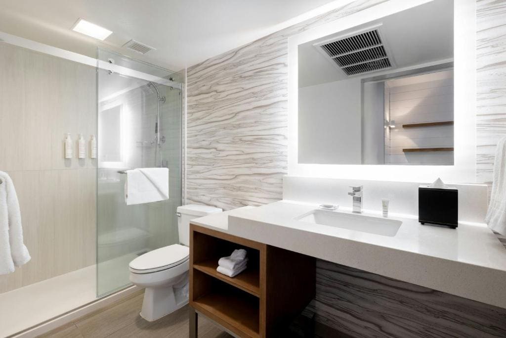 Junior Suite with Ocean View room - Image 1