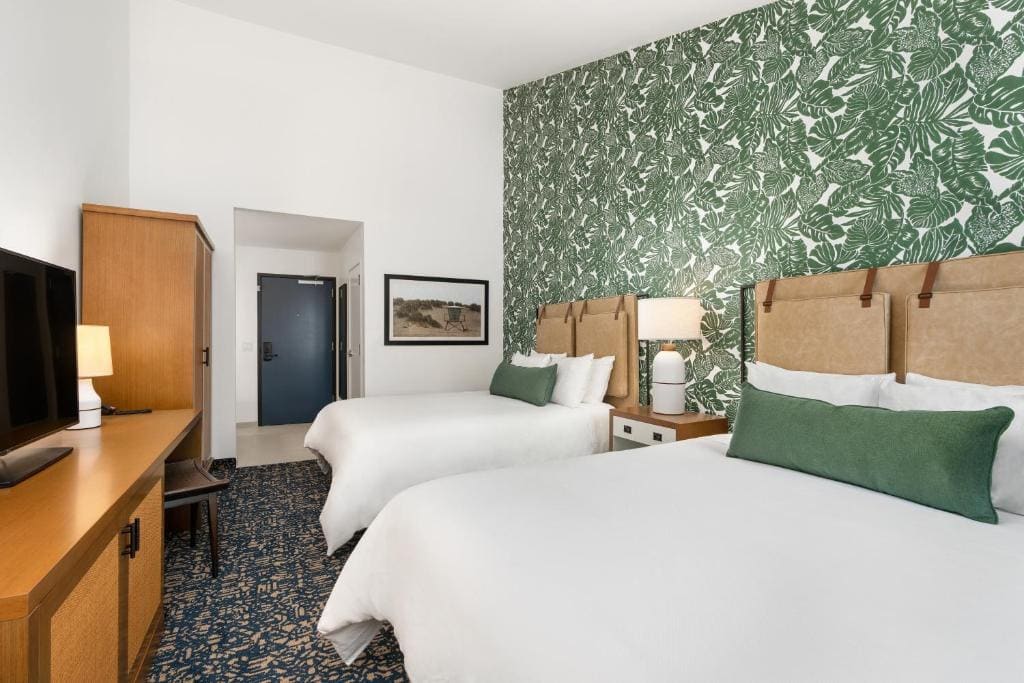 Queen Room with Two Queen Beds room - Image 1