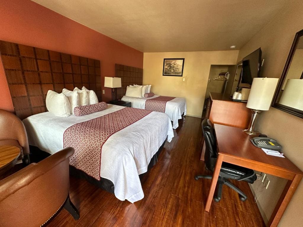Queen Room with Two Queen Beds room - Image 3