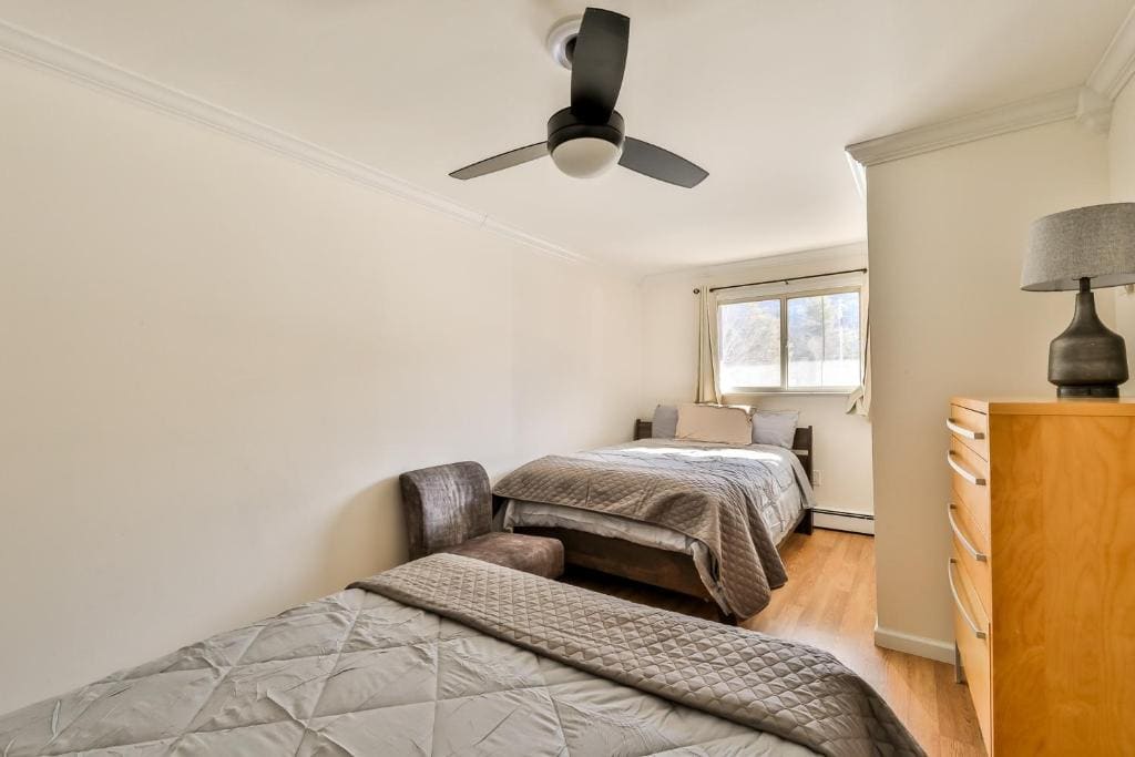Family Room room - Image 1