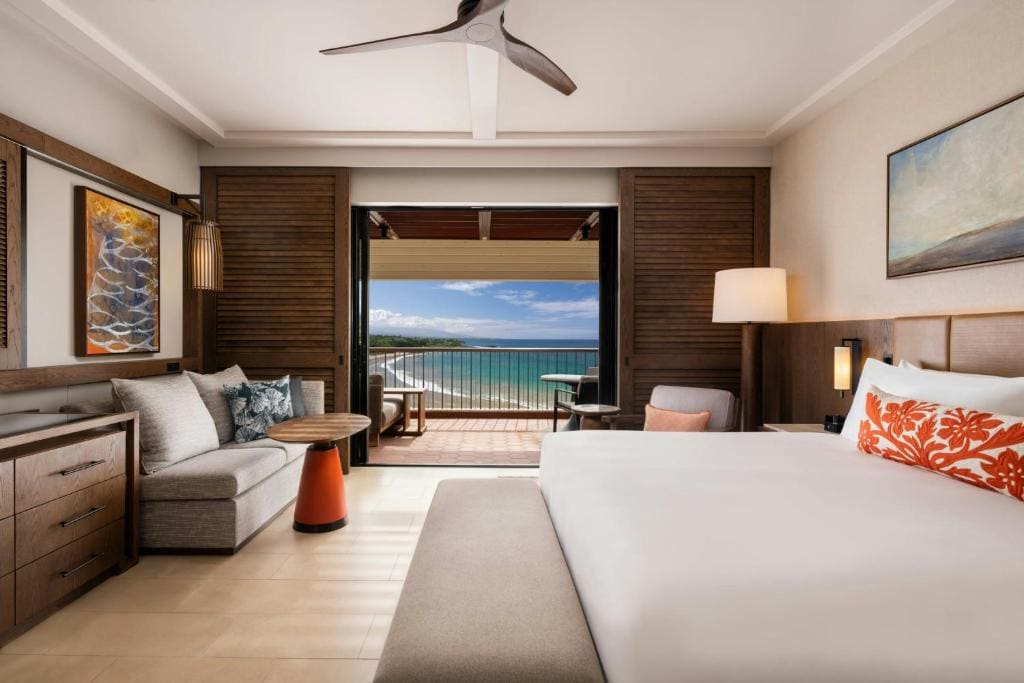Oceanfront, Guest room, 1 King bed, Oceanfront view room - Image 1