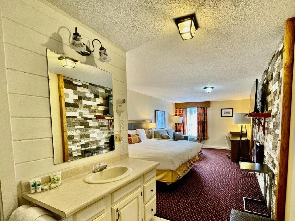 King Room with Spa Bath room - Image 2