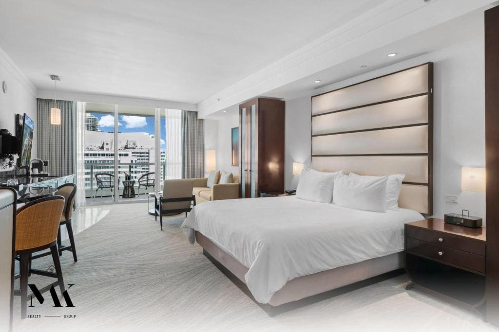 Junior Suite with Resort View room - Image 2