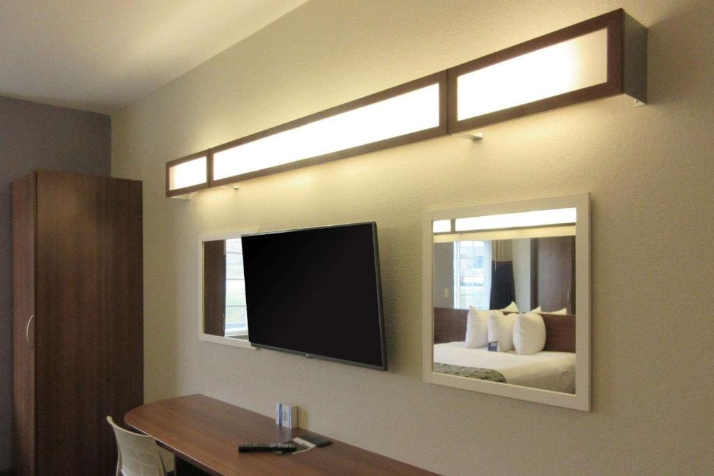 Queen Room - Non-Smoking room - Image 2