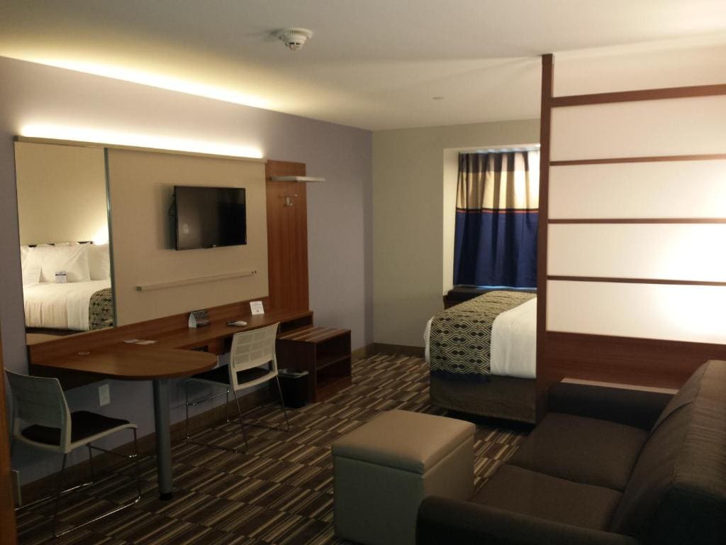 Standard Queen Studio Suite - Non-Smoking room - Image 1