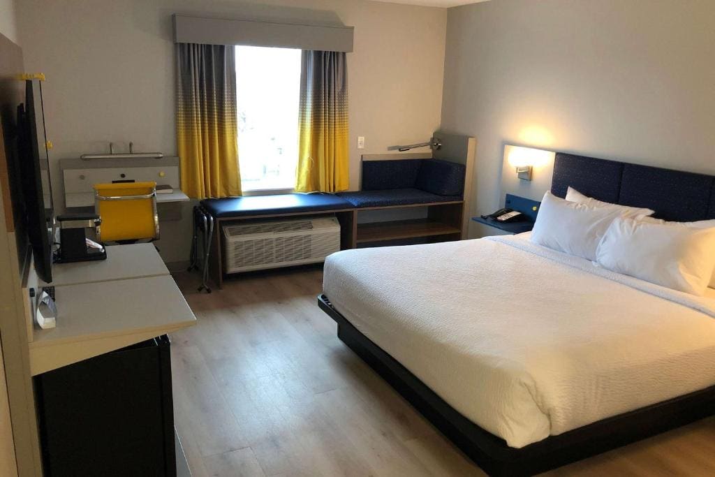 King Room - Non-Smoking room - Image 2