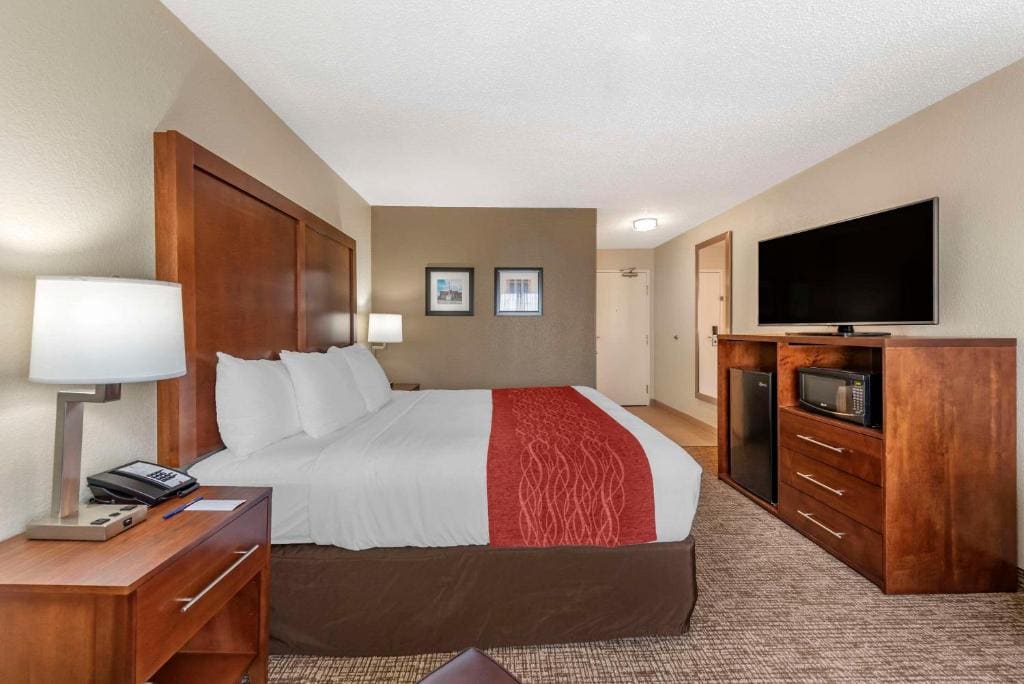 Standard King Room - Non-Smoking room - Image 2