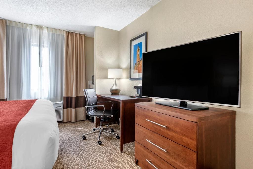Standard King Room - Non-Smoking room - Image 3