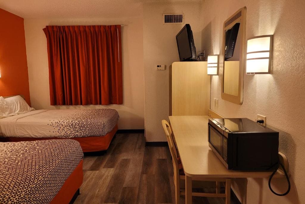 2 Full Beds Non-Smoking room - Image 2