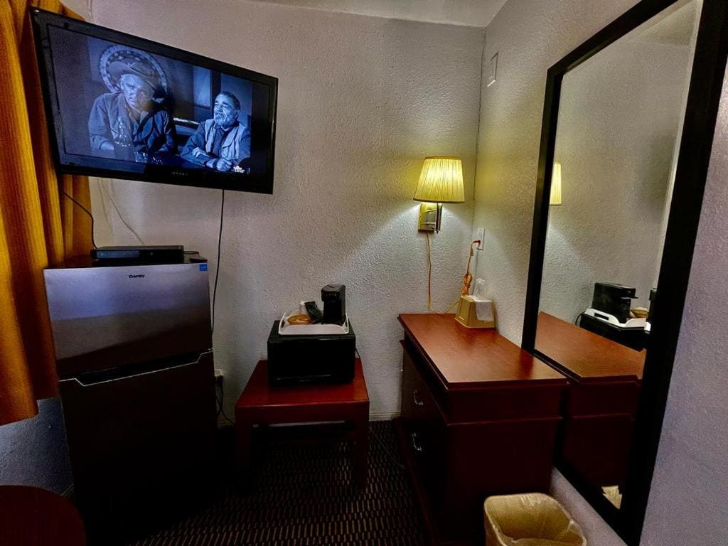 Single Room - Disability Access room - Image 2