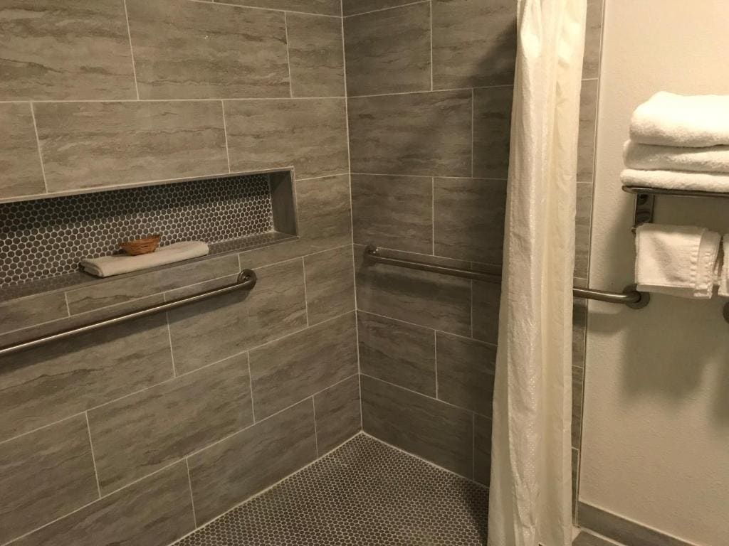 Single Room - Disability Access room - Image 3