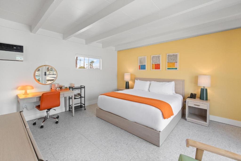 Standard King Room room - Image 1